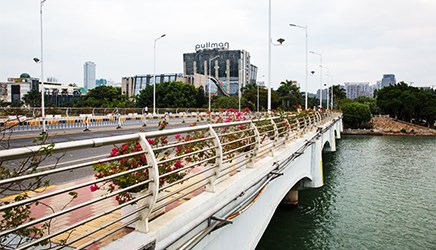 橋梁護欄